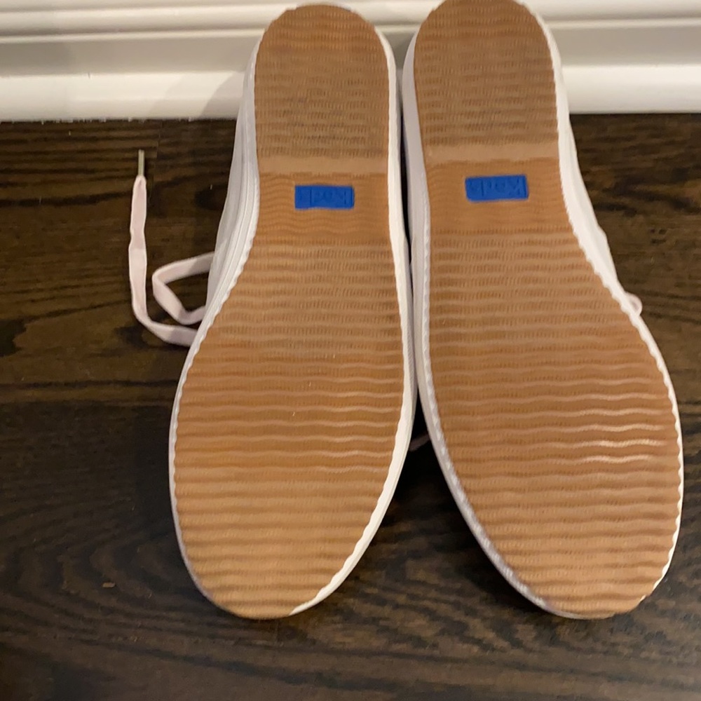 White Canvas Keds Size 9 - image 3